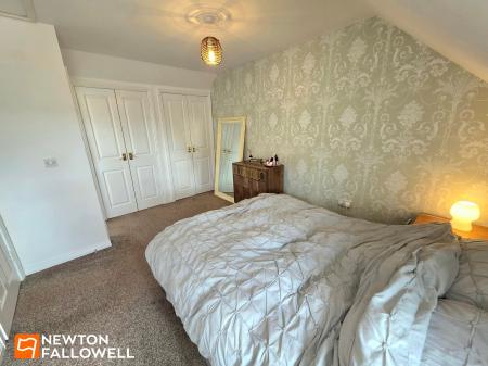 4 bedroom End of terrace house for sale in Rufford Drive, Mansfield Woodhouse, NG19