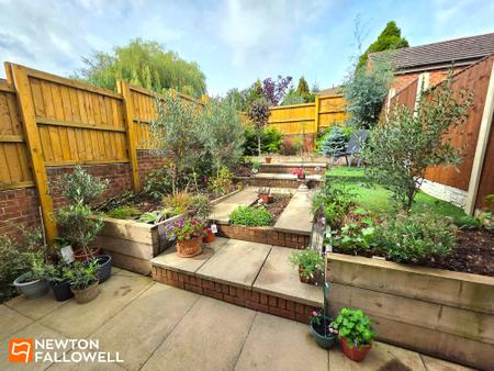 4 bedroom End of terrace house for sale in Rufford Drive, Mansfield Woodhouse, NG19