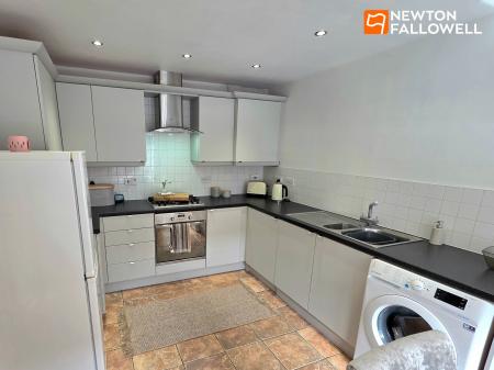 4 bedroom End of terrace house for sale in Rufford Drive, Mansfield Woodhouse, NG19