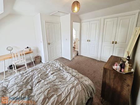 4 bedroom End of terrace house for sale in Rufford Drive, Mansfield Woodhouse, NG19