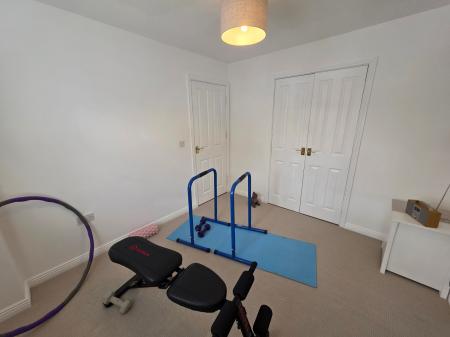 4 bedroom End of terrace house for sale in Rufford Drive, Mansfield Woodhouse, NG19