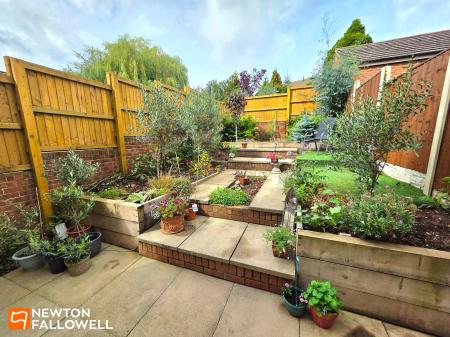 4 bedroom End of terrace house for sale in Rufford Drive, Mansfield Woodhouse, NG19