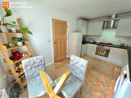 4 bedroom End of terrace house for sale in Rufford Drive, Mansfield Woodhouse, NG19