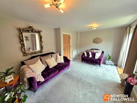 4 bedroom End of terrace house for sale in Rufford Drive, Mansfield Woodhouse, NG19