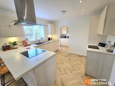 4 bedroom Detached house for sale in Red Fox Avenue, Stanton Hill, NG17