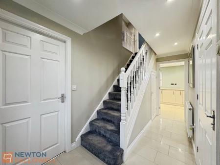 4 bedroom Detached house for sale in Broughton Close, Clipstone Village, NG21