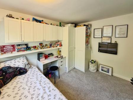 3 bedroom Detached house for sale in Churchfield Drive, Rainworth, NG21