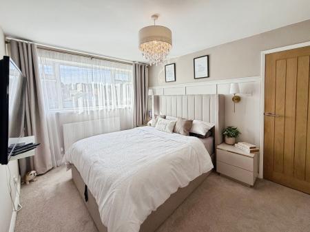 3 bedroom Detached house for sale in Churchfield Drive, Rainworth, NG21