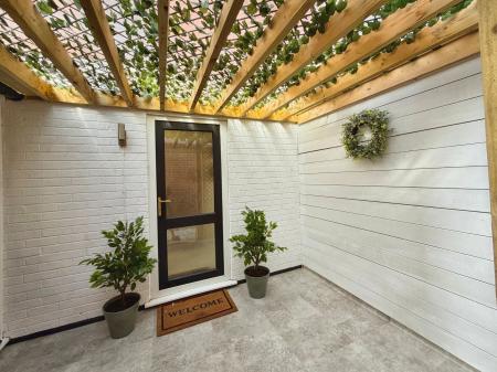 3 bedroom Detached house for sale in Churchfield Drive, Rainworth, NG21