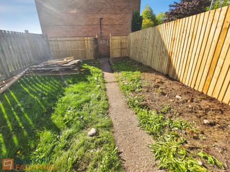 3 bedroom Terraced House for sale in Edwalton Court, Mansfield, NG18