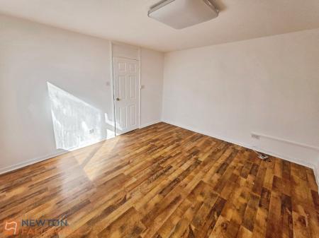 3 bedroom Terraced House for sale in Edwalton Court, Mansfield, NG18
