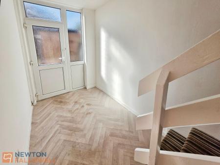 3 bedroom Terraced House for sale in Edwalton Court, Mansfield, NG18