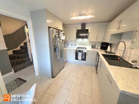 4 bedroom Terraced House for sale in Cavendish Street, Mansfield Woodhouse, NG19