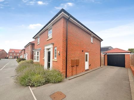4 bedroom Detached house for sale in Grasshopper Green, Sutton-In-Ashfield, NG17