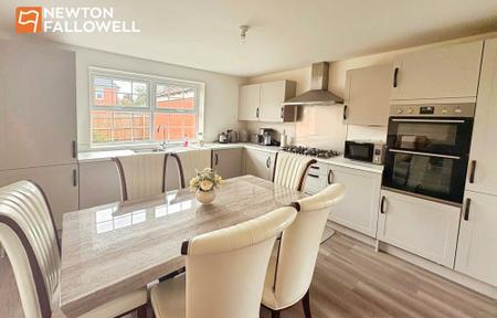 4 bedroom Detached house for sale in Grasshopper Green, Sutton-In-Ashfield, NG17