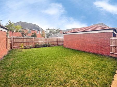 4 bedroom Detached house for sale in Grasshopper Green, Sutton-In-Ashfield, NG17