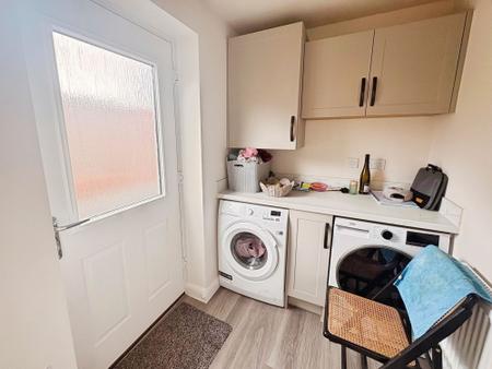 4 bedroom Detached house for sale in Grasshopper Green, Sutton-In-Ashfield, NG17
