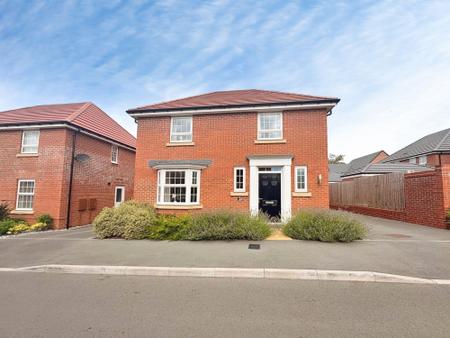 4 bedroom Detached house for sale in Grasshopper Green, Sutton-In-Ashfield, NG17