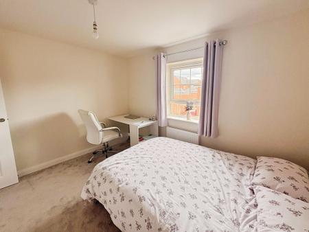 4 bedroom Detached house for sale in Grasshopper Green, Sutton-In-Ashfield, NG17