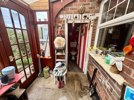 3 bedroom Terraced House for sale in Linden Street, Mansfield, NG19