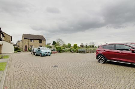 2 bedroom Flat for sale in Bridge Street, Deeping St. James, PE6