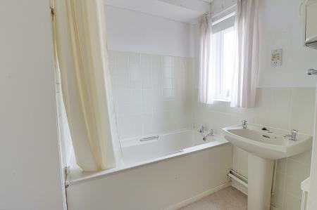 2 bedroom Flat for sale in Bridge Street, Deeping St. James, PE6