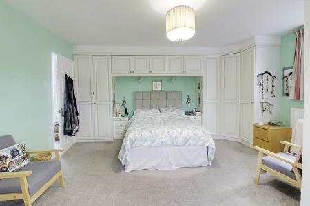 4 bedroom Detached house for sale in Claypole Drive, Northborough, PE6