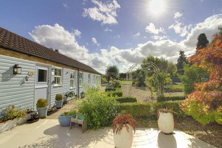 5 bedroom Character Property for sale in East End, Langtoft, PE6