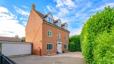 5 bedroom Detached house for sale in Haywain Drive, Deeping St Nicholas, PE11