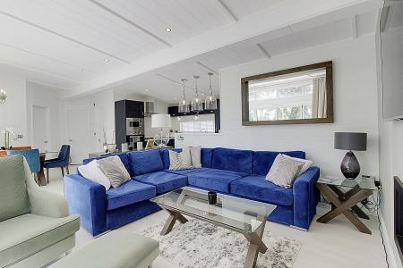 3 bedroom Lodge for sale in Langtoft Lakes, Langtoft, PE6