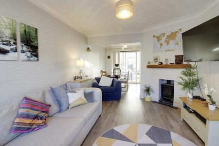 5 bedroom Semi-detached house for sale in Oak Road, Glinton, PE6