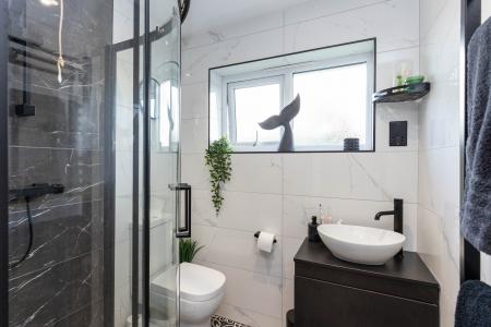 5 bedroom Detached house for sale in Prestland, Market Deeping, PE6