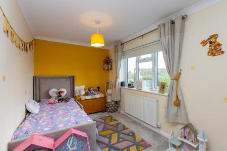 5 bedroom Detached house for sale in Prestland, Market Deeping, PE6