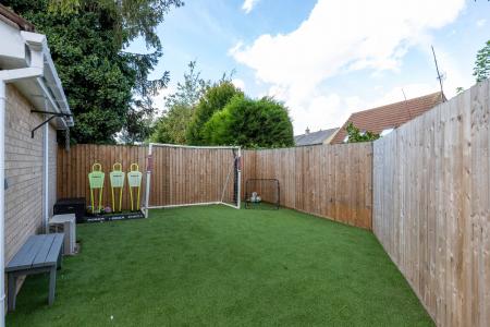 5 bedroom Detached house for sale in Prestland, Market Deeping, PE6