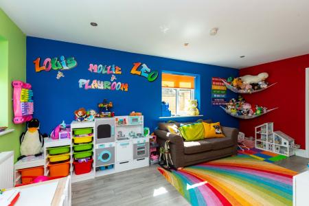 5 bedroom Detached house for sale in Prestland, Market Deeping, PE6