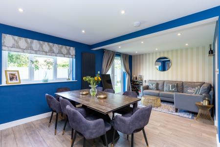 5 bedroom Detached house for sale in Prestland, Market Deeping, PE6