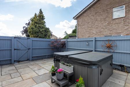 5 bedroom Detached house for sale in Prestland, Market Deeping, PE6