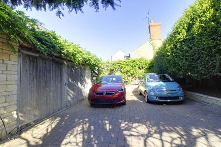 4 bedroom Character Property for sale in St Pegas Road, Peakirk, PE6