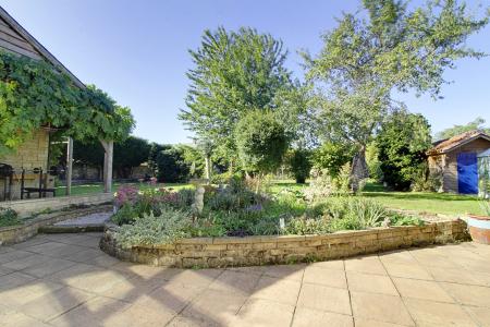 4 bedroom Character Property for sale in St Pegas Road, Peakirk, PE6