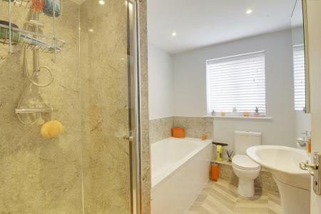 4 bedroom Detached house to let in Gold Street, Eye, PE6