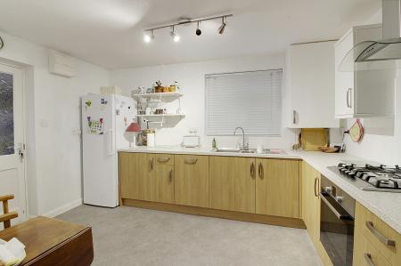 2 bedroom Bungalow for sale in John Eve Way, Market Deeping, PE6