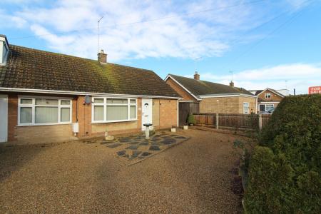 School Road, Newborough, PE6