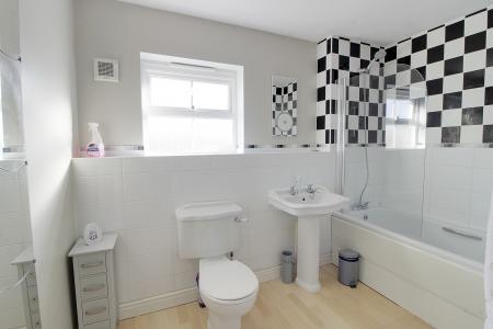 5 bedroom Detached house for sale in Cornfield Close, Deeping St Nicholas, PE11