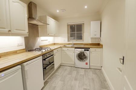 2 bedroom Flat to let in Bridge Street, Deeping St. James, PE6