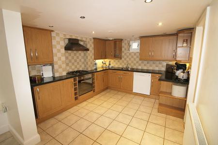 3 bedroom Terraced House to let in Bridge Foot, Market Deeping, PE6