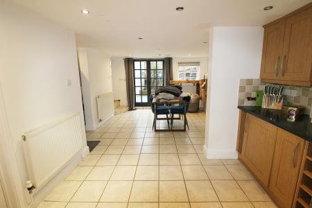 3 bedroom Terraced House to let in Bridge Foot, Market Deeping, PE6