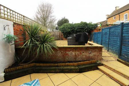 3 bedroom Terraced House to let in Bridge Foot, Market Deeping, PE6