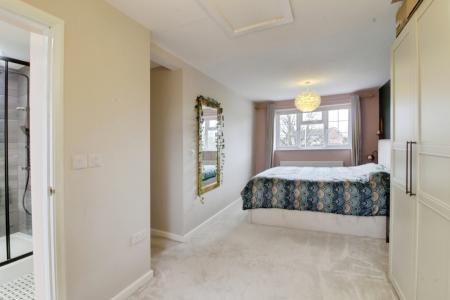 4 bedroom Detached house for sale in Hawthorn Close, Market Deeping, PE6