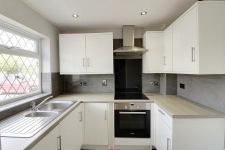 2 bedroom Terraced House to let in Anson Court, Market Deeping, PE6