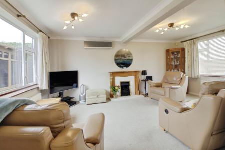 3 bedroom Chalet for sale in Guntons Road, Newborough, PE6